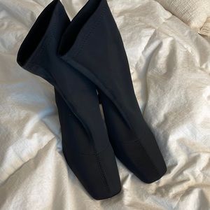 Black ankle boots. New never worn.